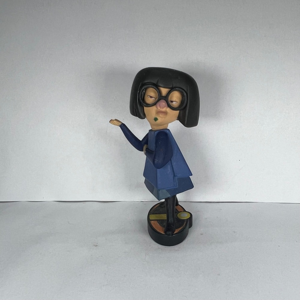 The‎ Incredibles Edna Mode Figure 2.5" Collectible Toy Cake Topper Disney Pixar